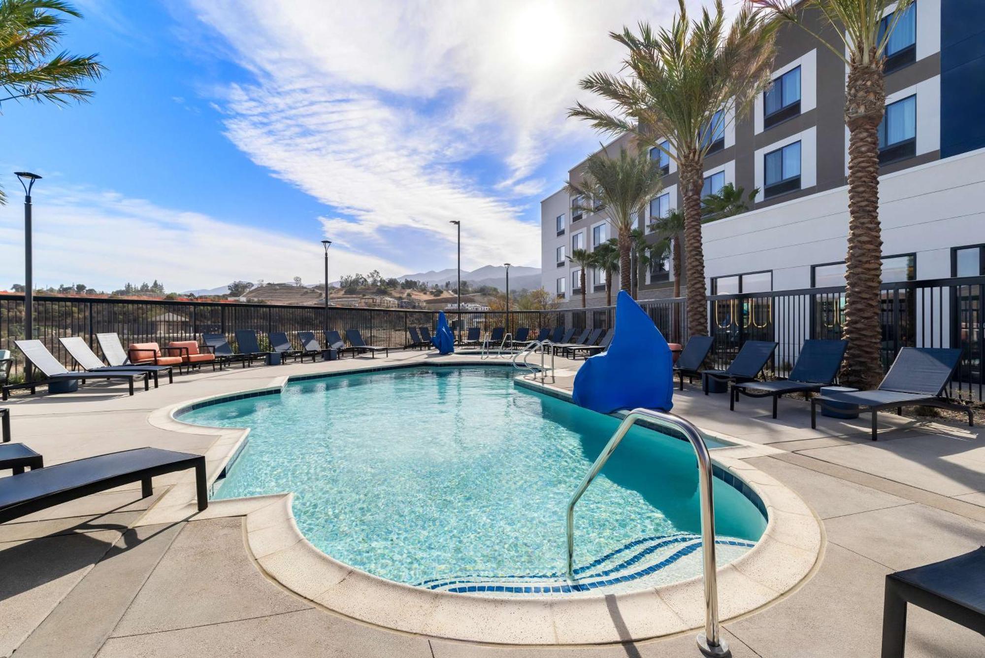 Hampton Inn & Suites Corona, Ca Exteriör bild